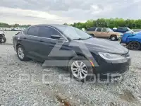 2016 Chrysler 200 фото