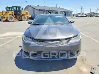 2016 Chrysler 200 фото