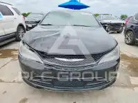 2016 Chrysler 200 фото