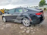 2016 Chrysler 200 photo