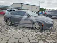 2016 Chrysler 200 фото