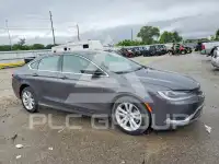 2016 Chrysler 200 photo