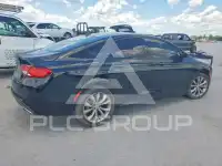 2016 Chrysler 200 photo