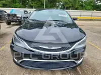 2016 Chrysler 200 photo