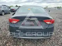 2016 Chrysler 200 photo