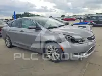 2016 Chrysler 200 фото