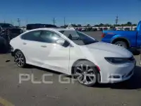 2016 Chrysler 200 photo