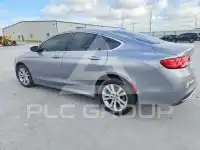 2016 Chrysler 200 photo