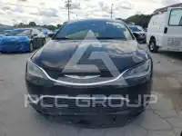 2016 Chrysler 200 photo