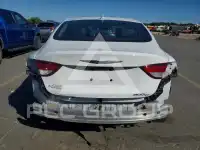 2016 Chrysler 200 photo