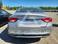 2016 Chrysler 200 photo