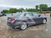 2016 Chrysler 200 photo
