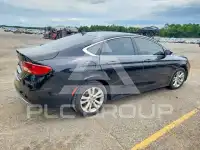 2016 Chrysler 200 photo