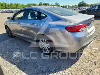 2016 Chrysler 200 photo