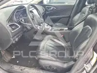2016 Chrysler 200 photo