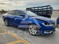 2016 Chrysler 200 photo