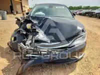 2016 Chrysler 200 фото