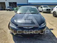 2016 Chrysler 200 photo
