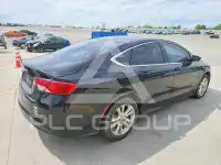 2016 Chrysler 200 photo