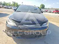 2016 Chrysler 200 photo