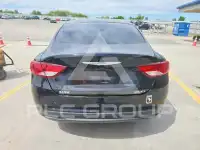 2016 Chrysler 200 photo