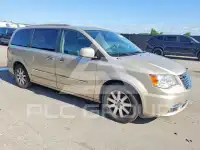 2016 Chrysler TOWN & COUNTRY фото