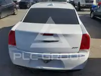 2016 Chrysler 300 фото
