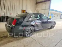 2016 Chrysler 300 фото