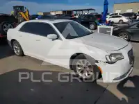 2016 Chrysler 300 фото