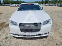 2016 Chrysler 300 фото
