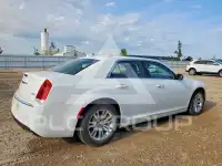 2016 Chrysler 300 photo