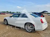 2016 Chrysler 300 photo