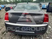 2016 Chrysler 300 фото