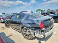 2016 Chrysler 300 фото
