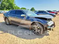 2016 Chrysler 300 фото