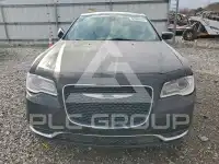 2016 Chrysler 300 photo
