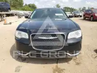 2016 Chrysler 300 photo