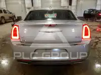 2016 Chrysler 300 фото