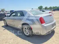 2016 Chrysler 300 фото