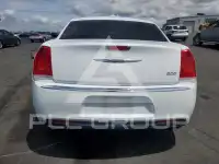 2016 Chrysler 300 photo