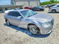 2016 Chrysler 300 фото
