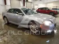 2016 Chrysler 300 фото