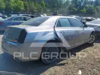 2016 Chrysler 300 фото