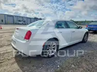 2016 Chrysler 300 фото