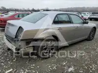 2016 Chrysler 300 photo