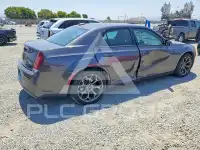 2016 Chrysler 300 photo