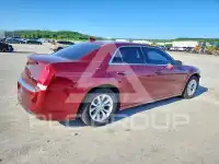 2016 Chrysler 300 photo