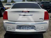 2016 Chrysler 300 фото