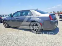 2016 Chrysler 300 photo