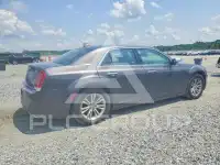 2016 Chrysler 300 photo